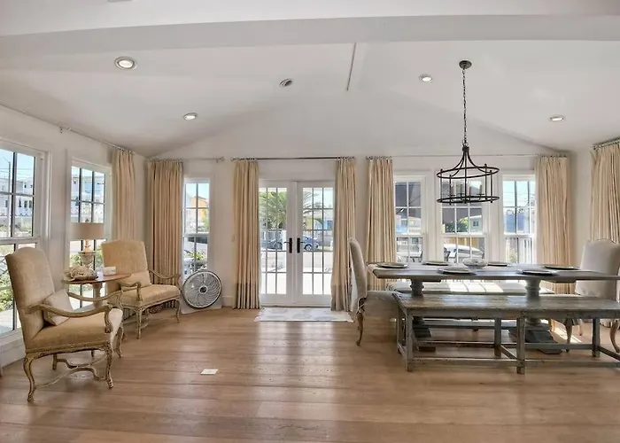Walk To Beach, Ac, Firepit, Grill